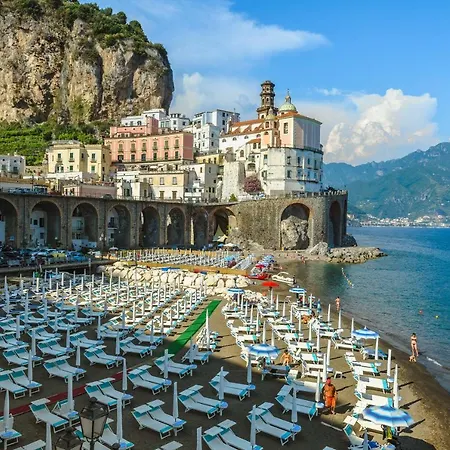 Casa Hermes * 아트라니